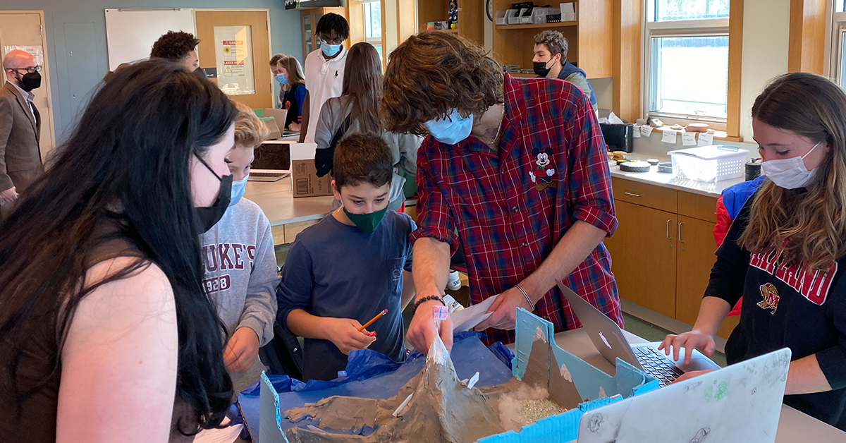 When Students Become Teachers